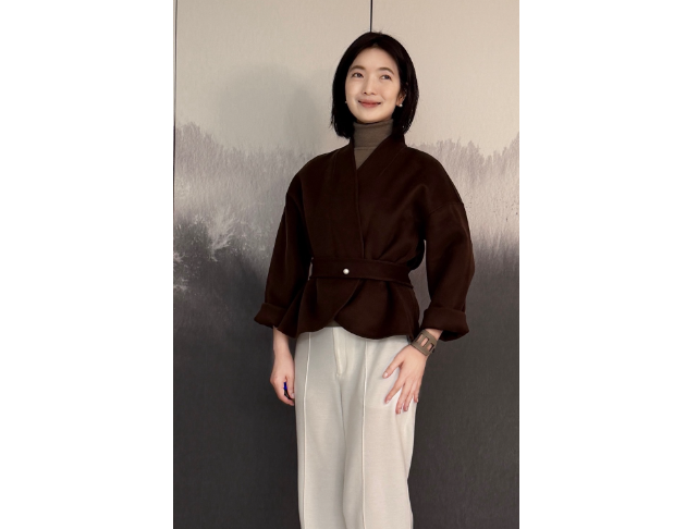 赫本外套 10%Cashmere 90%wool 