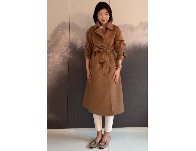 大開領駱駝絨棕色大衣