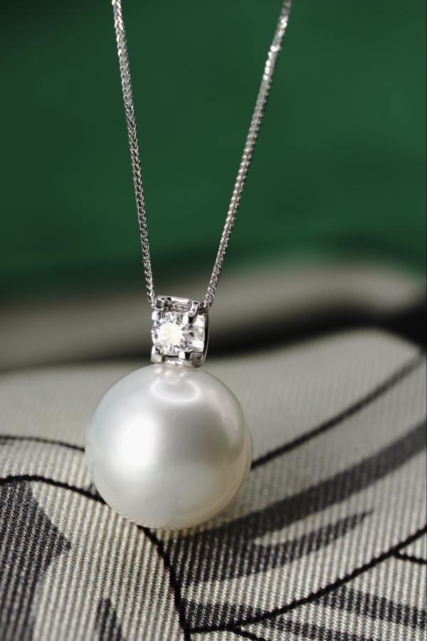 頂級南洋珠18Ｋ鑽石項鍊